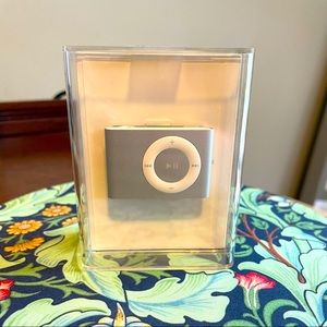 2nd Generation iPod Shuffle - Never Used or Opened